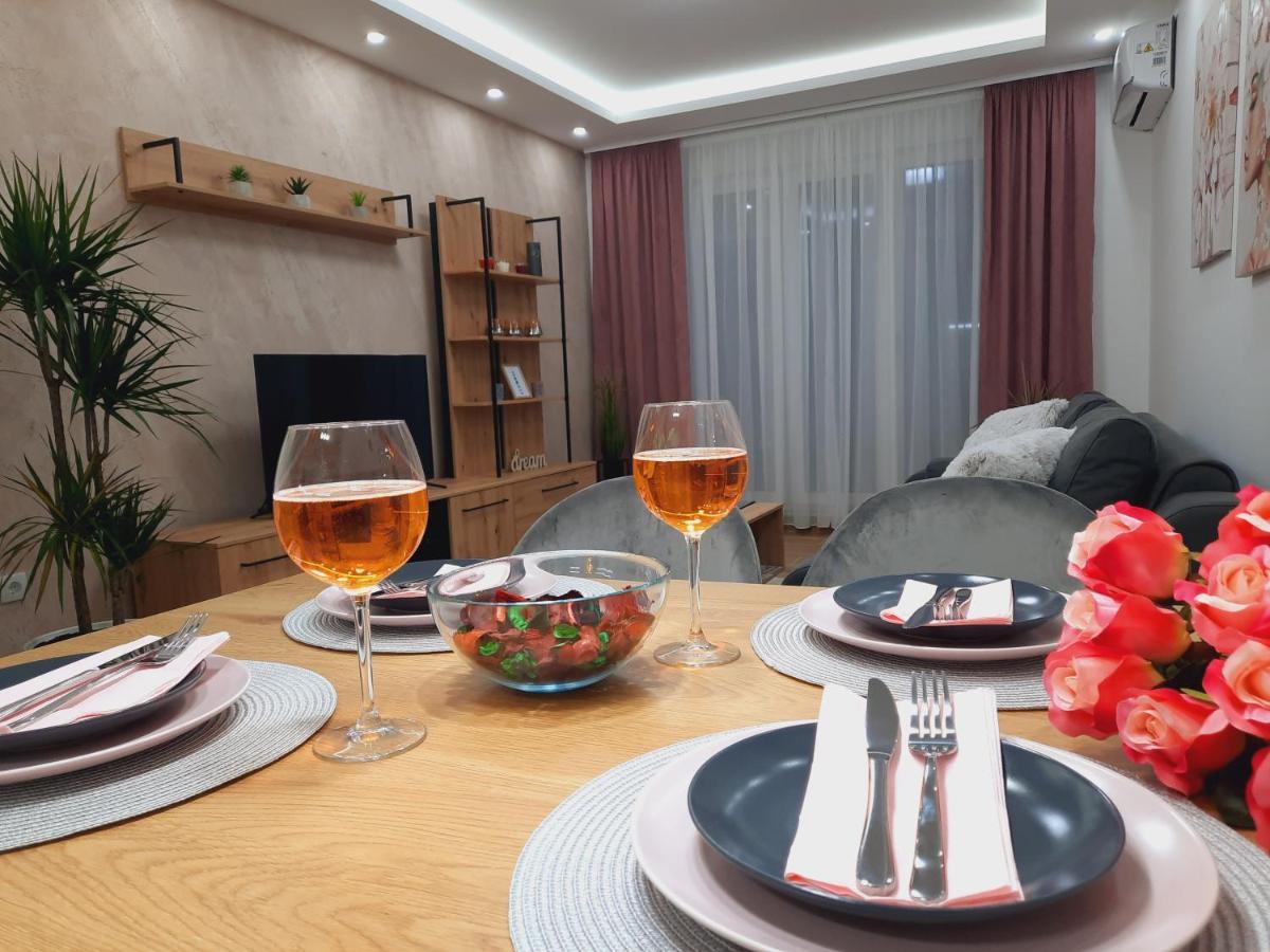 סרמסקה מיטרוביקה Apartman Kristal מראה חיצוני תמונה