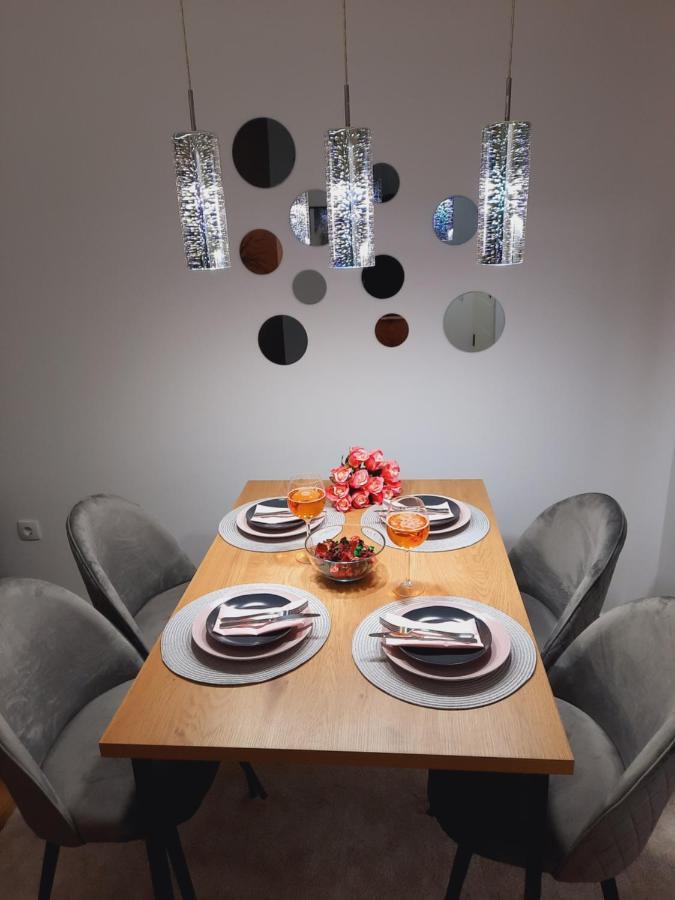 סרמסקה מיטרוביקה Apartman Kristal מראה חיצוני תמונה