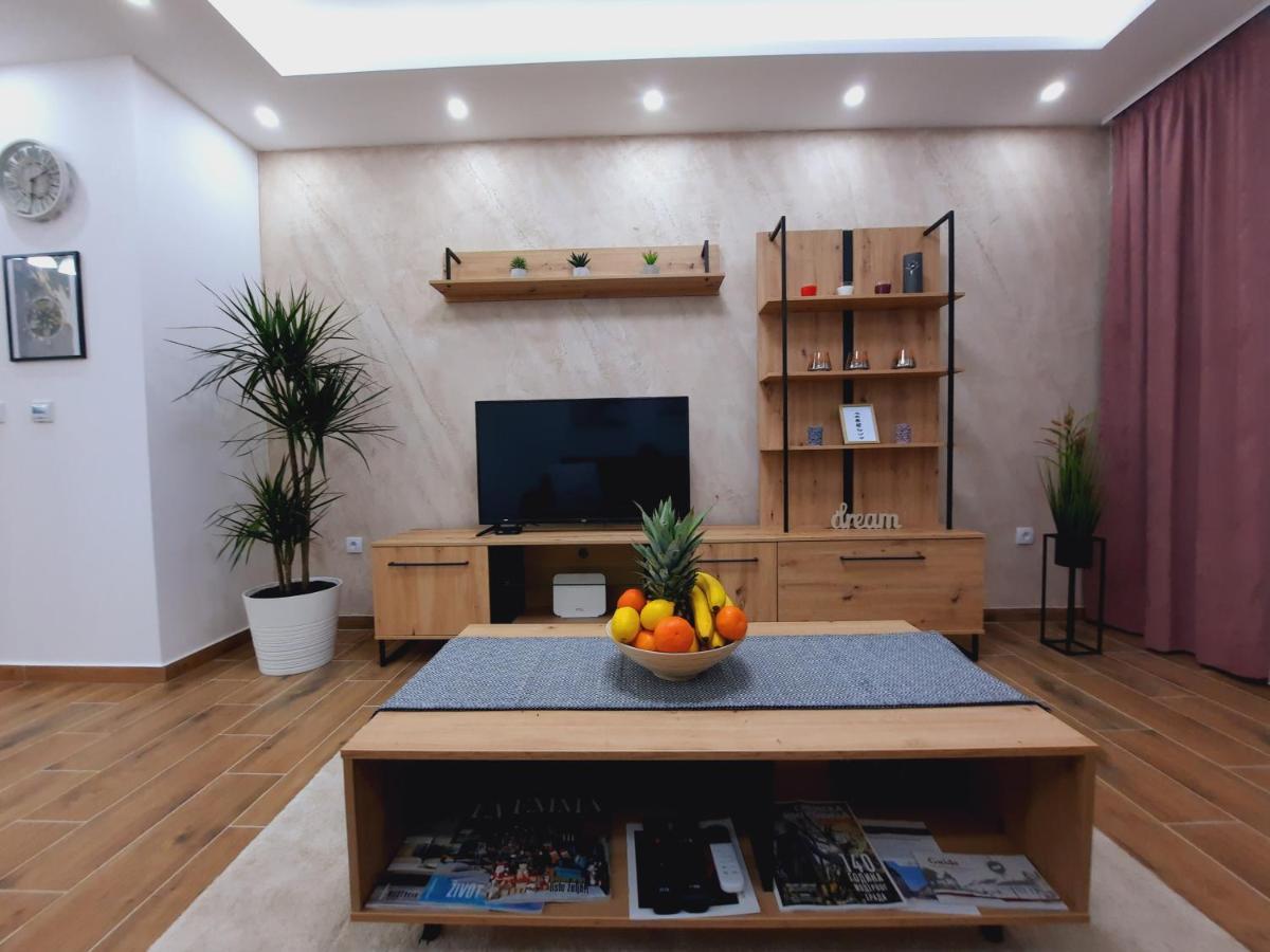 סרמסקה מיטרוביקה Apartman Kristal מראה חיצוני תמונה