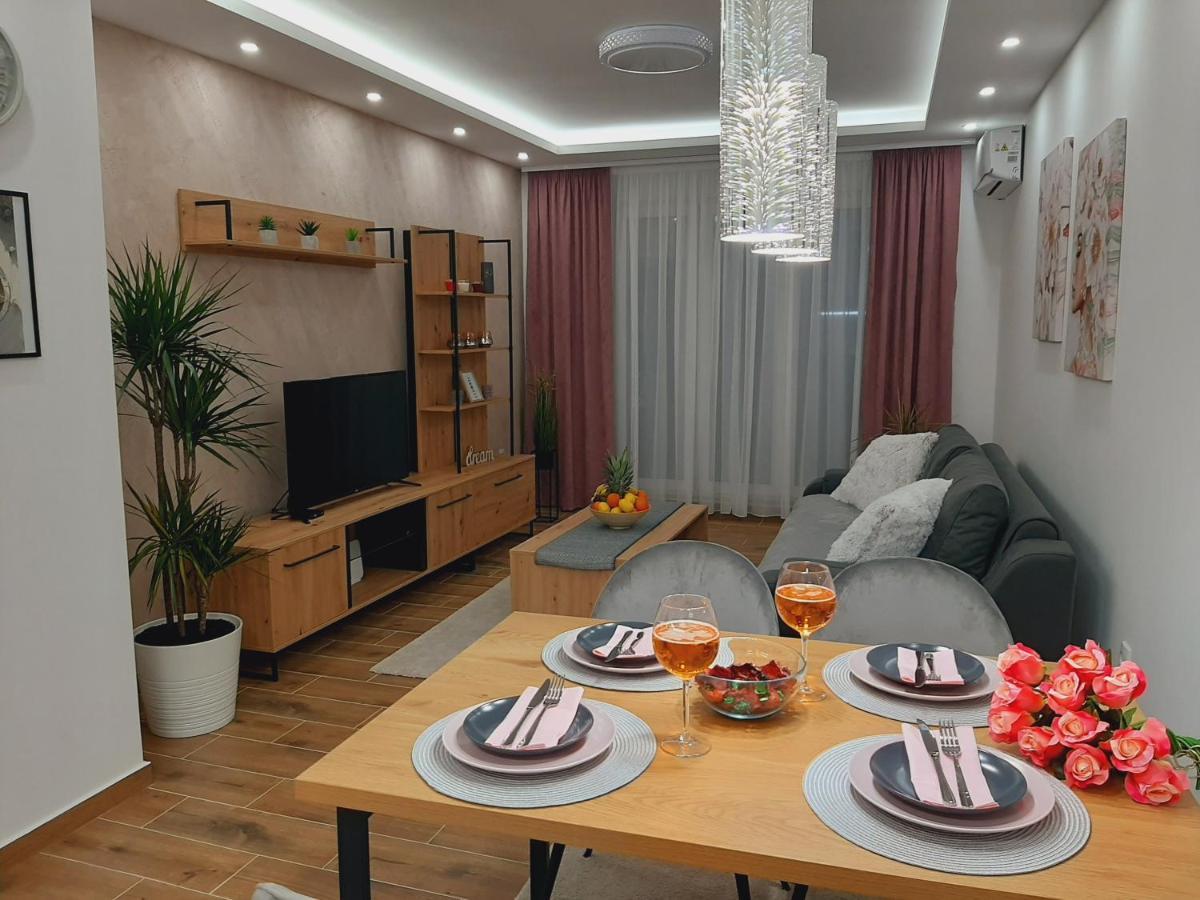 סרמסקה מיטרוביקה Apartman Kristal מראה חיצוני תמונה
