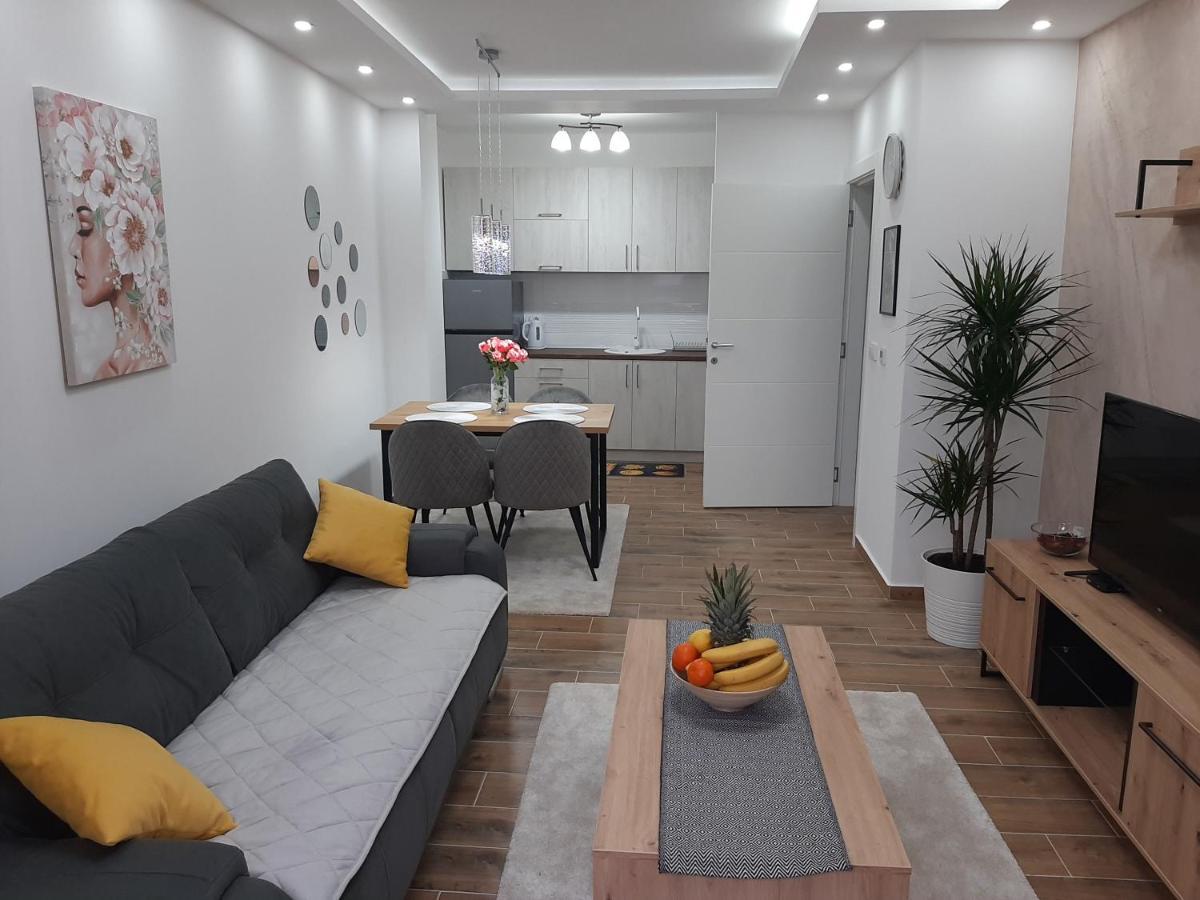 סרמסקה מיטרוביקה Apartman Kristal מראה חיצוני תמונה