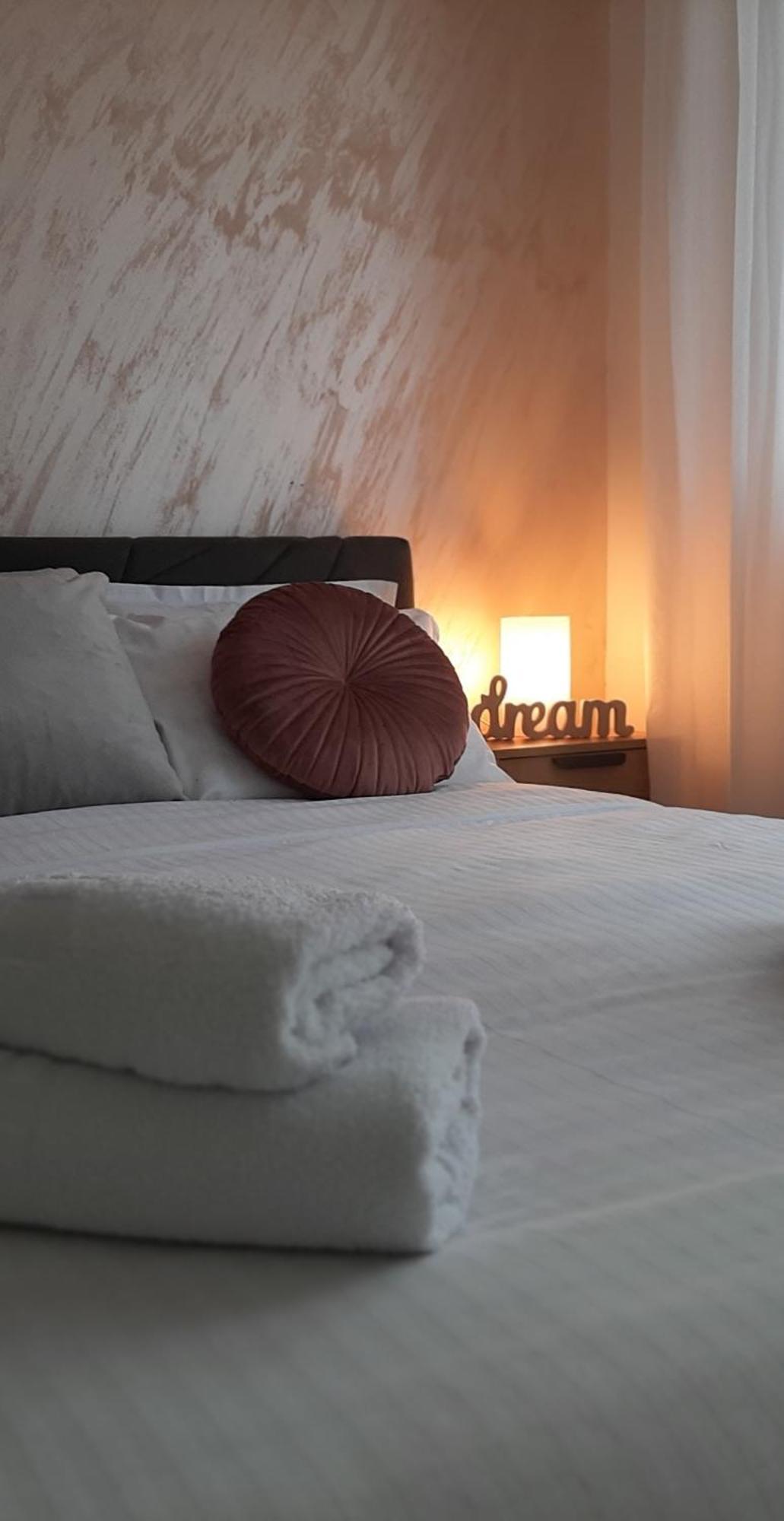 סרמסקה מיטרוביקה Apartman Kristal מראה חיצוני תמונה